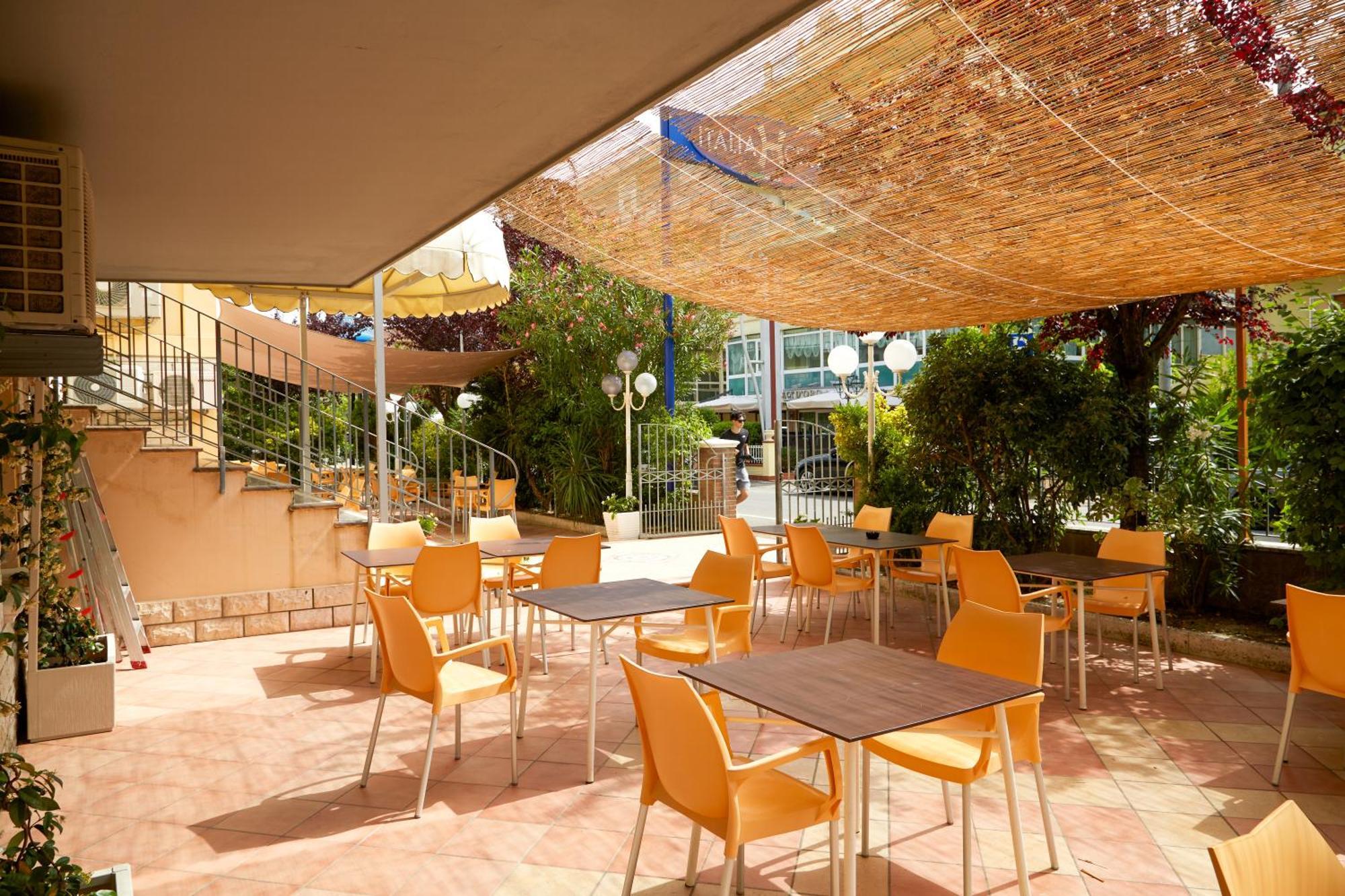 Hotel Italiacervia Exterior photo
